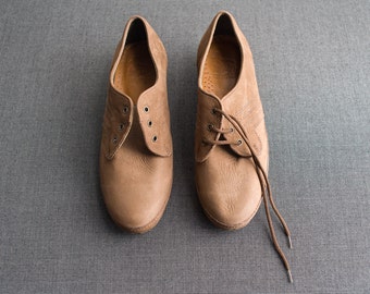 Vintage Deadstock Camel Brown Suede Oxford Shoes Size 6