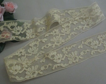 FREE SHIPPING 1-1/2 Yds Vintage Antique Lace Trim Cotton