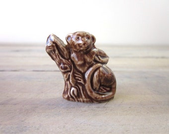 Wade Whimsies Rose Tea Miniature Langor Monkey Lemur Figurine