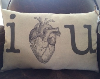 Valentines Day / i (anatomical heart) u Pillow