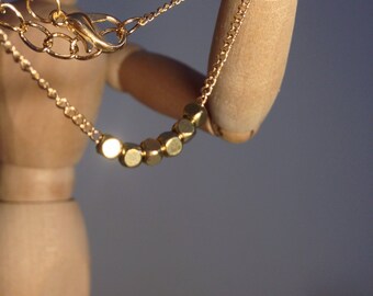 Metalen kralen met ketting