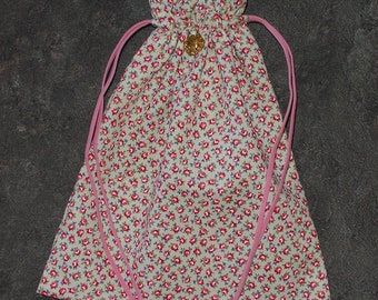 Miniature Roses Drawstring Bag