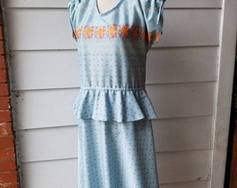 1960s Baby Blue Flower Dress || Medium-Large || Sold As Is