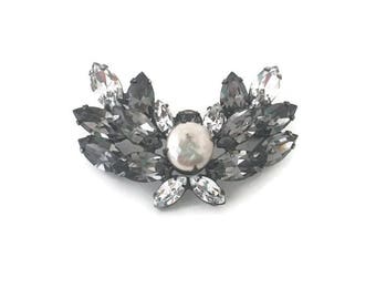 Vinage Regency Brooch Pin Charcoal and Clear Rhinestones Prong Set 1950s Fashion