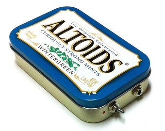 Portable Altoids Amp and Speaker for iPhone MP3 Player -Altoids Blue/Red phone speaker