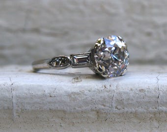 Stunning Vintage Art Deco Platinum Diamond Engagement Ring - 2.20ct.