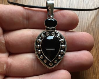 Black Onyx Necklace, Black Onyx Pendant, Necklace, Gemstone Necklace, Black Onyx Jewelry, Oval Black Onyx, Pendant Necklace, Black Onyx