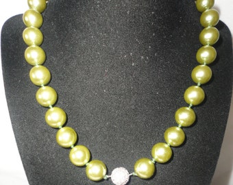 Gorgeous Mint Green Coated Pearls 12mm Necklace*****.