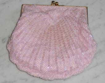 Vintage Carla Marchi Pink Beaded Shell Clam Shaped Clutch Purse w Shoulder Strap