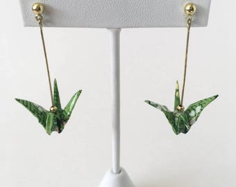 Green origami crane earrings, paper anniversary jewelry, origami earrings, origami jewelry, crane drop earrings, japanese jewelry