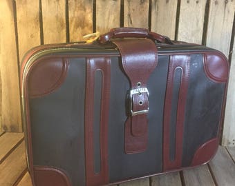 Vintage Airlite Suitcase