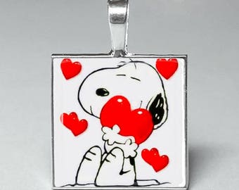 Snoopy with red hearts valentines day glass pendant necklace