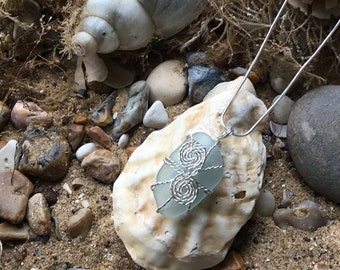 Wire wrapped seaglass necklace