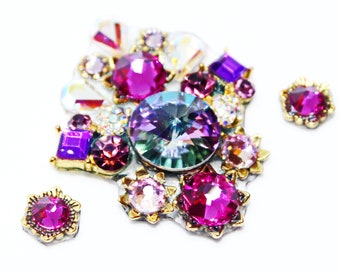 Tribal bindi of Swarovski crystals, tribal fusion bindi, indian bindi, face jewels, bellydance bindi