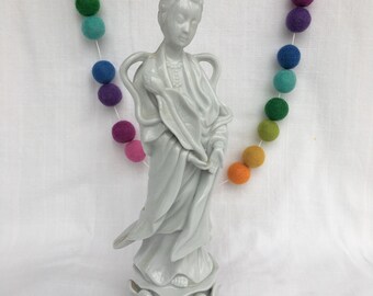 Kwon Yin Blanc de Chine Statue