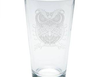 Trippy Owl Etched Pint Glass