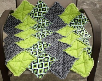 Extra large pet blanket, pet bedding, cat quilt, dog accessories, pet couch cover, pet couch blanket, dog travel blanket, crate blanket