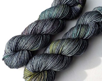 Hand Dyed Yarn Ultrafine 17 Micron Merino Worsted Yarn, Abalone 210 yards