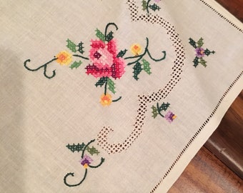 Hand Embroidered Tablecloth/Ivory/Floral/Oblong/Farmhouse Linens