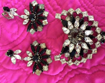 Beautiful vintage rhinestone earings and hairclip