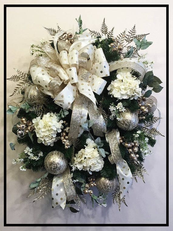 Items similar to Elegant Christmas Wreath Front Door, Christmas ...