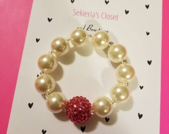 Chunky beaded bracelet. Pink and pearl