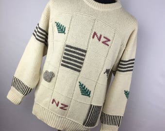 Vintage Wool Sweater Snowy Peak Of New Zealand 42 L Large Men's Crew Neck Tan Gray Leaf Sheep L/S C3