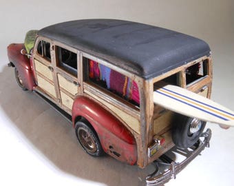 FordWoody,Surfboard,ScaleModelCar,ToyCar,RustedWreck,Barnfind,SurfCity