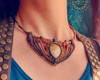 Ethnic necklace in macramé with fossil wood-macramé ethnic necklace with fossil wood