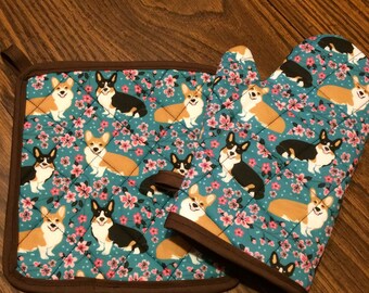 Floral corgi insulated / quilted oven mitt and pot holder set