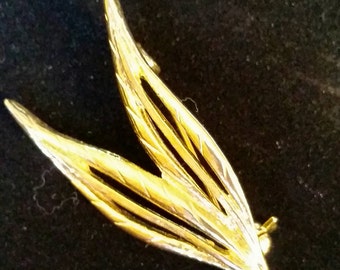 Vintage Goldtone Double Leaf Brooch