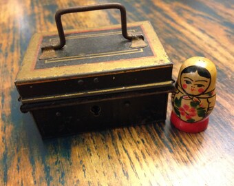 Tin toy English banker's box
