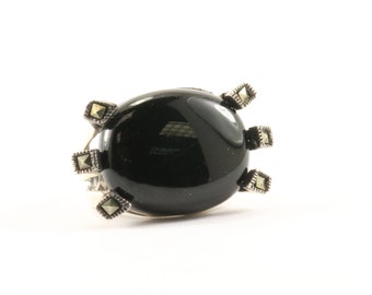 Vintage Women's Oval Onyx Marcasite Ring 925 Sterling Silver RG 2124-E