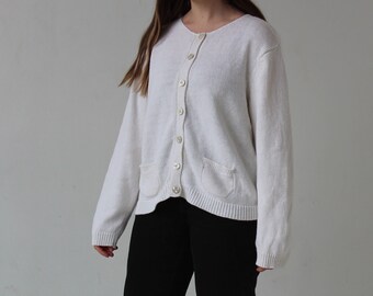 vintage Liz Claiborne white knit cardigan with pockets