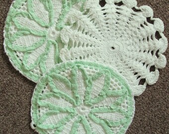 Set of Three Green and White Vintage Pot Holders 1940's