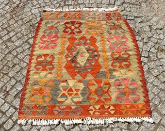 Turkish Kilim rug, Bohemian Rug, vintage rug, turkish Kilim, Turkish Rug, handwoven rugs, vintage kilim rug, Small Kilim Rug, Rugs 3x3.3