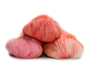 La Bellecombienne handpainted yarn
