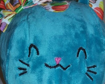 Loaf kitty, stuffed cat, macaroons, kitty