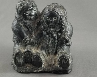 Vintage WOLF Sculptures of Two Inuit Children Eskimo Hand Carved Soapstone, Figurine Inuit Art, Native Indian Art, Canadian Aboriginal Art