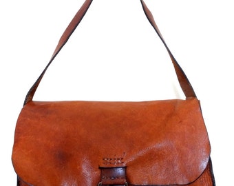 Amazing Rugged distressed leather bag