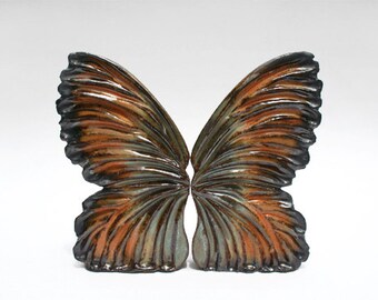 Butterfly Wings - Barn Melonokra