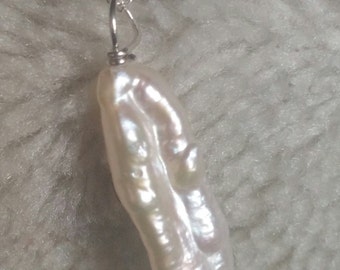 Sterling silver, stick pearl pendant necklace