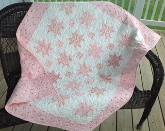 Pink stars baby/toddler quilt, 42"x50"