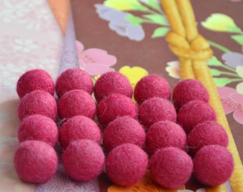 20pcs China Pink Wool Felt Balls (1.5cm)
