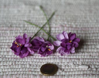 Small fabric realistic flowers. Set 3 purple flowers