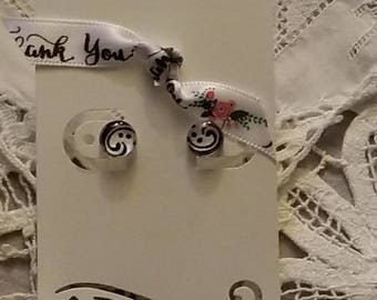 Black & White Swirl Stud Earrings