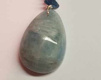 Aquamarine and apatite pendant