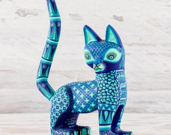 A1329 Cat Alebrije Oaxacan Wood Carving Painting Handcrafted Folk Art Mexican Craft