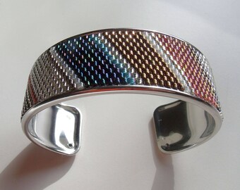 platinum-colored bangle rail with Delicas