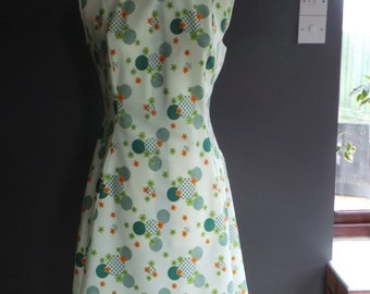 Green shift dress, summer pattern sixties or seventies cotton dress